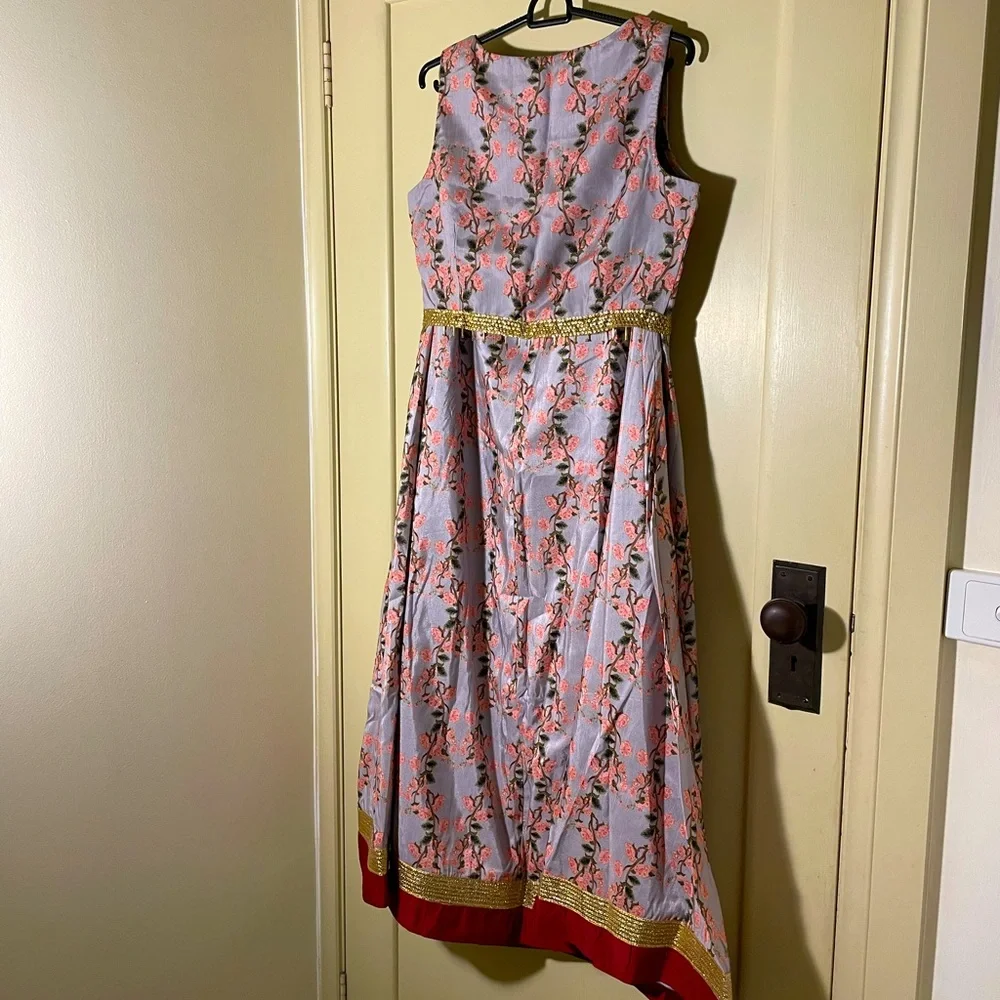 Indya Floral Grey Flared Maxi silk Skirt (Lehenga) & Top - Worn once. - Picture 4 of 16